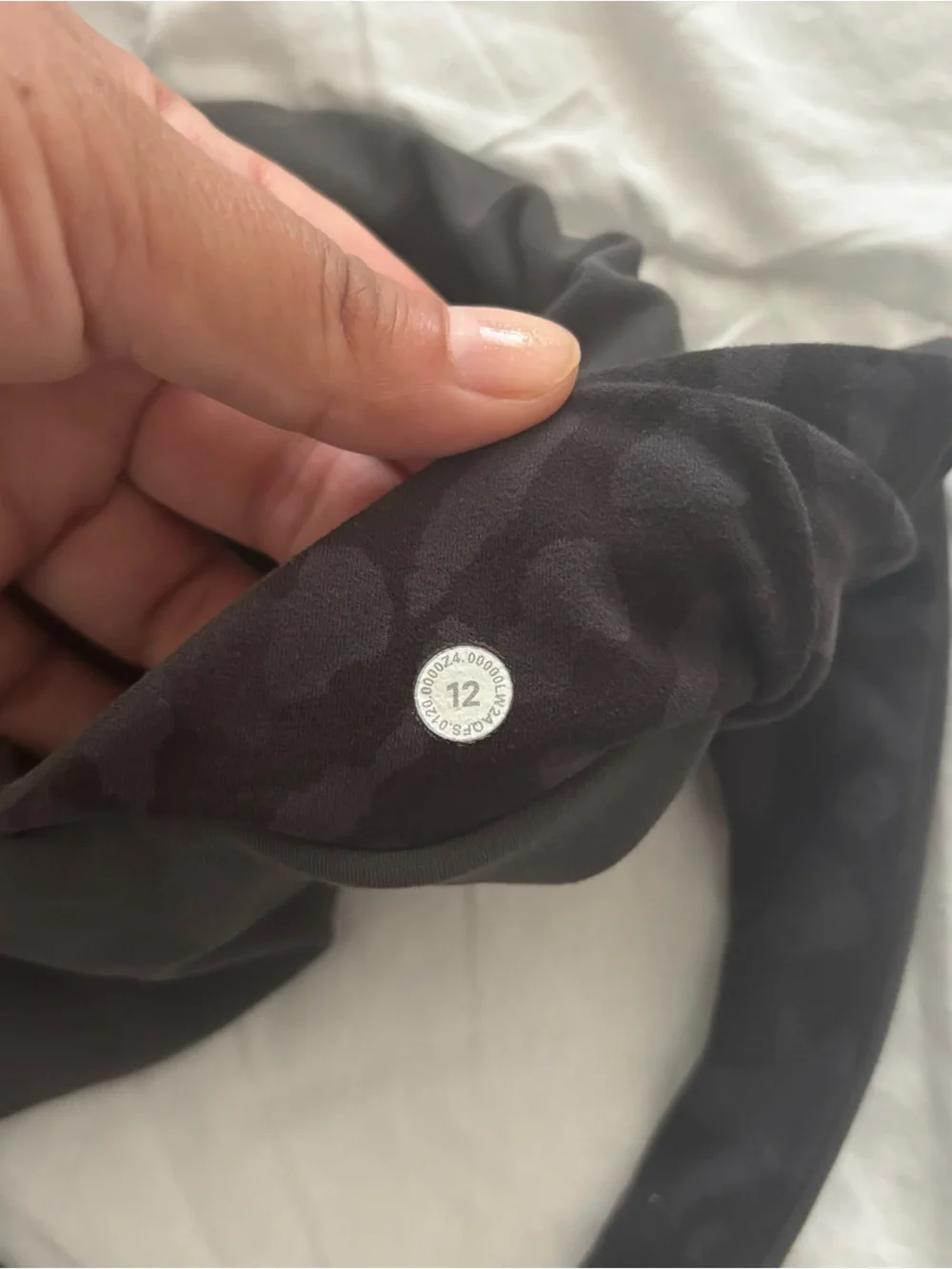 Lululemon athletica Black/ Grey Camo-Pattern reversible Sports Bra Size 12